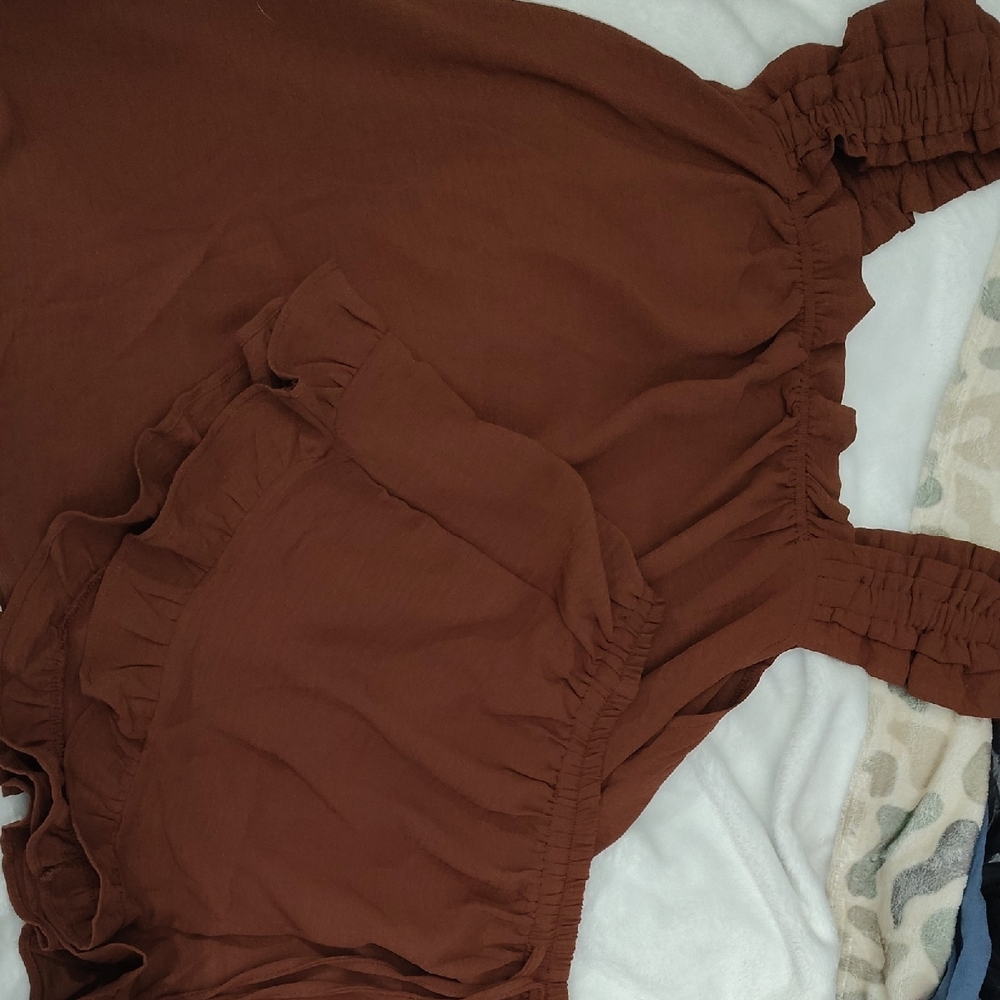 Women's Brown Ruffled Pajama Set - Picture 3 of 3